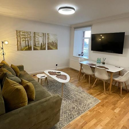 Premium Apartment In Quiet & Historical Area Riga Exterior photo